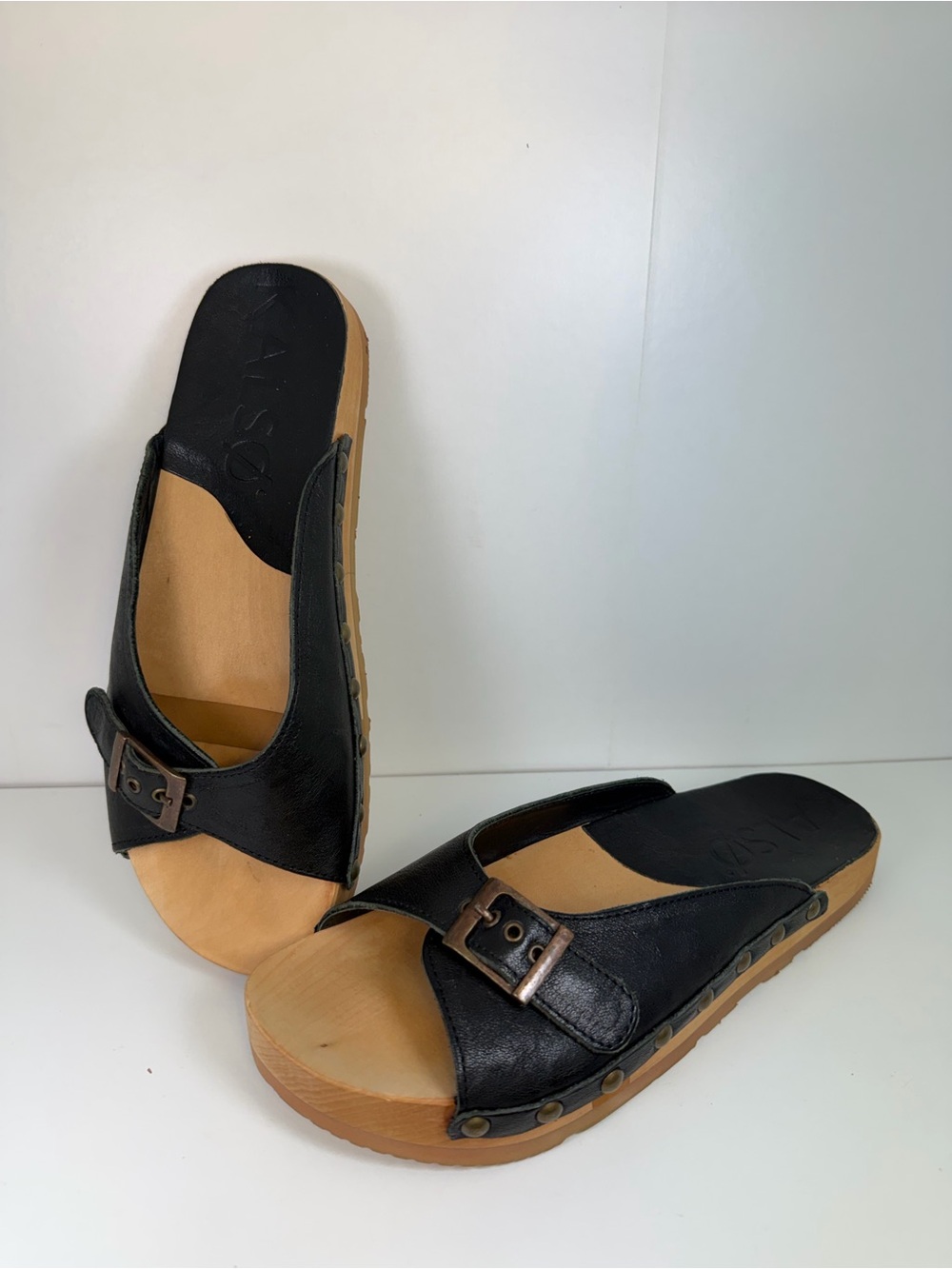 Kalso  Buckle Serenity Sandals in Black with Tan Footbed